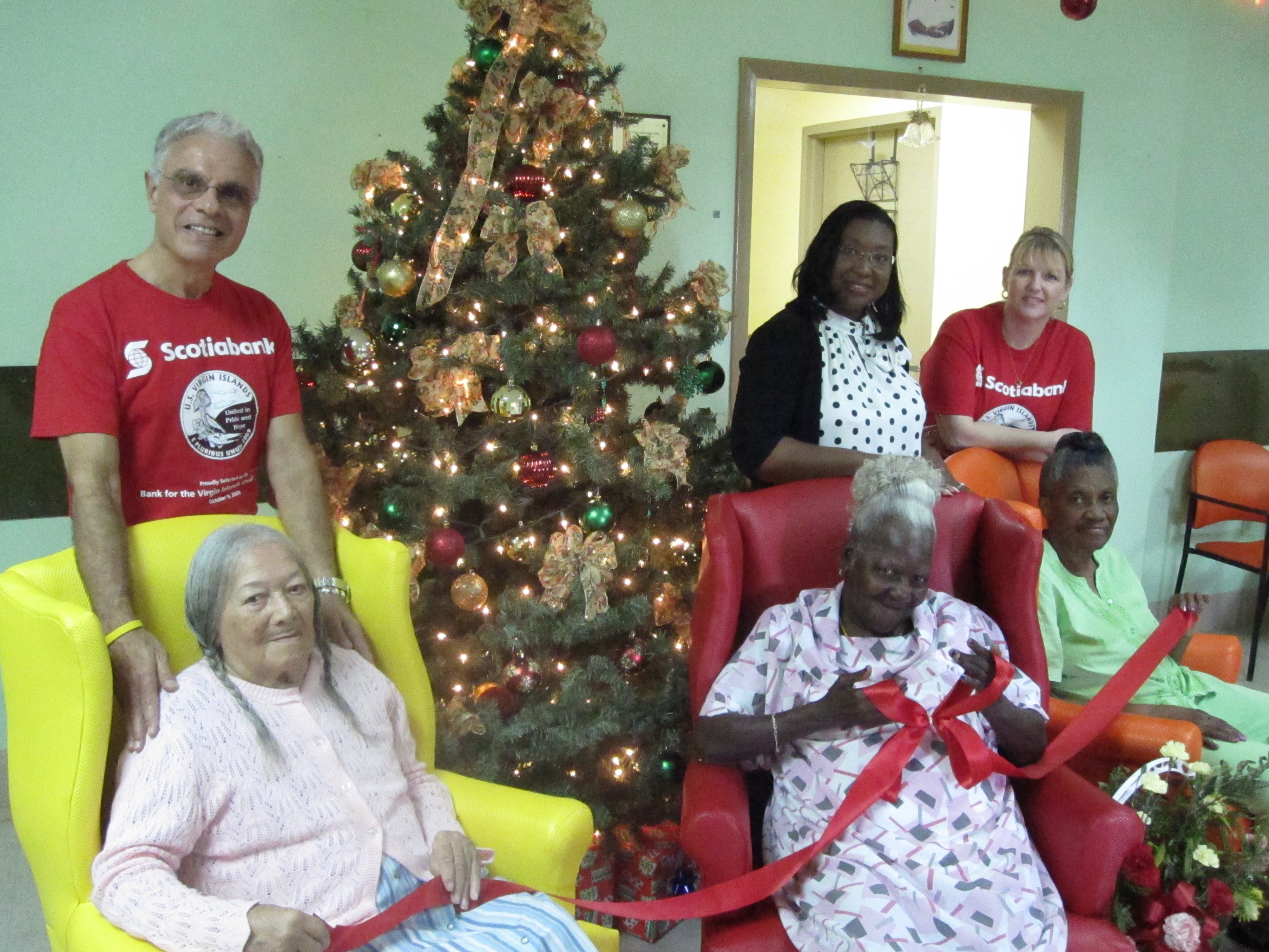 Scotiabank Brightens Holidays for Queen Louise Home