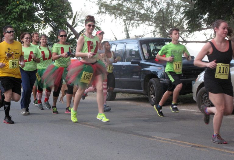 Cane Bay 5-Mile Jingle Bell Run Closes Out St. Croix Roadrunners' Year
