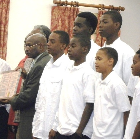 Senate Honors Outstanding Citizens and Organizations