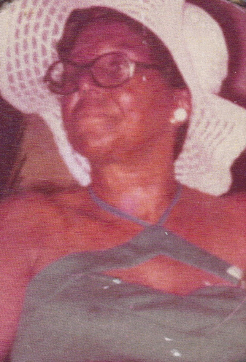 Rosalia Seales Dies at 89