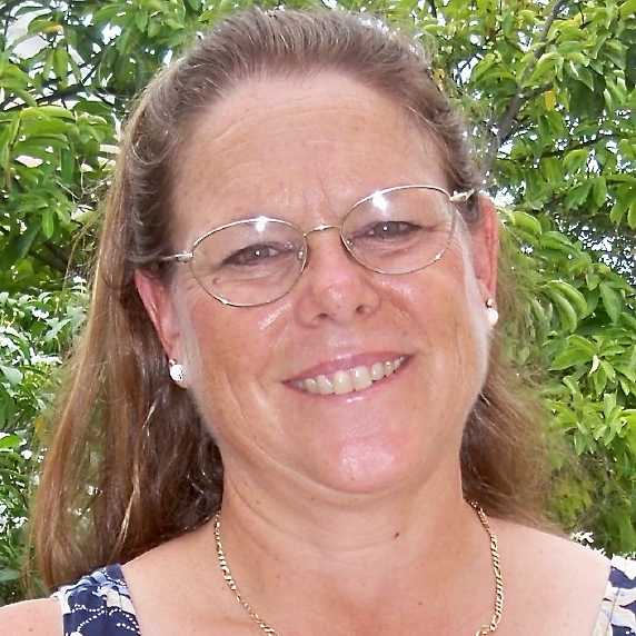 On Island Profile: Sue Lakos