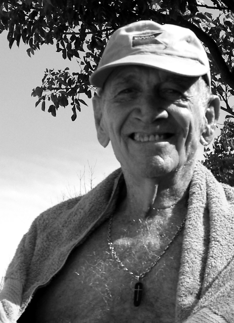 Robert E. Davis Memorial Scheduled for June 12