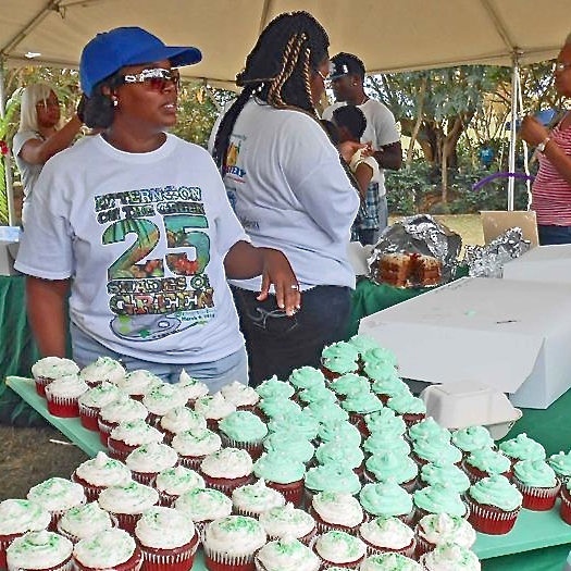 Hundreds Celebrate UVI's Afternoon on the Green