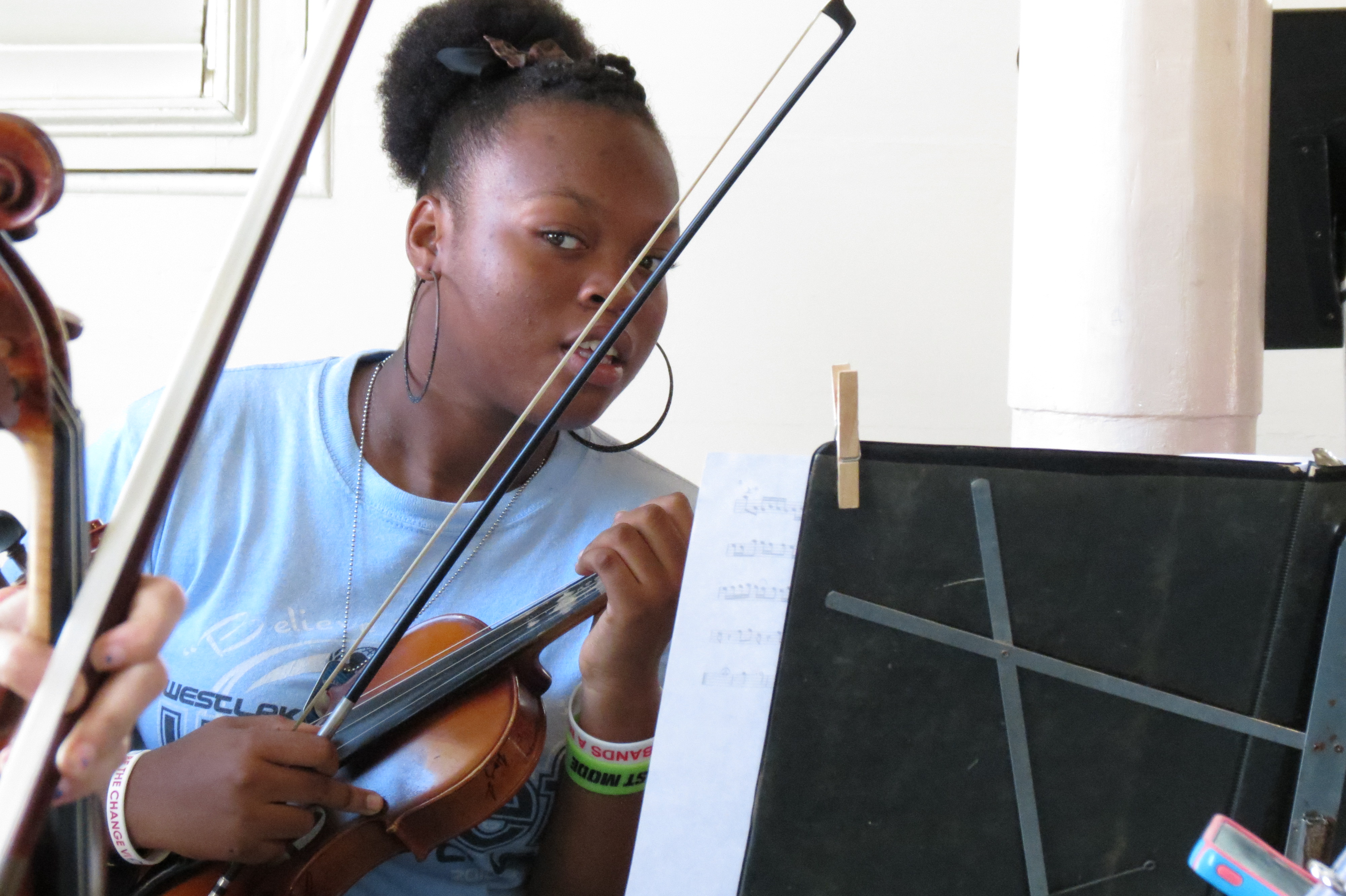 Isis Collier Wins Sphinx Summer Performance Academy, Tillet’s Foundation AT&T Music Scholarships