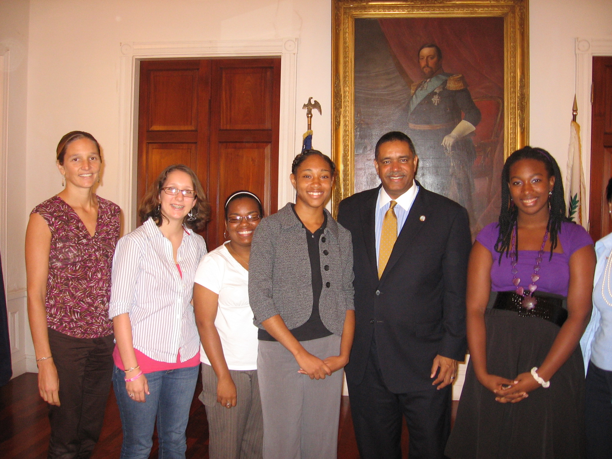 Interact Club Members Meet with Governor deJongh