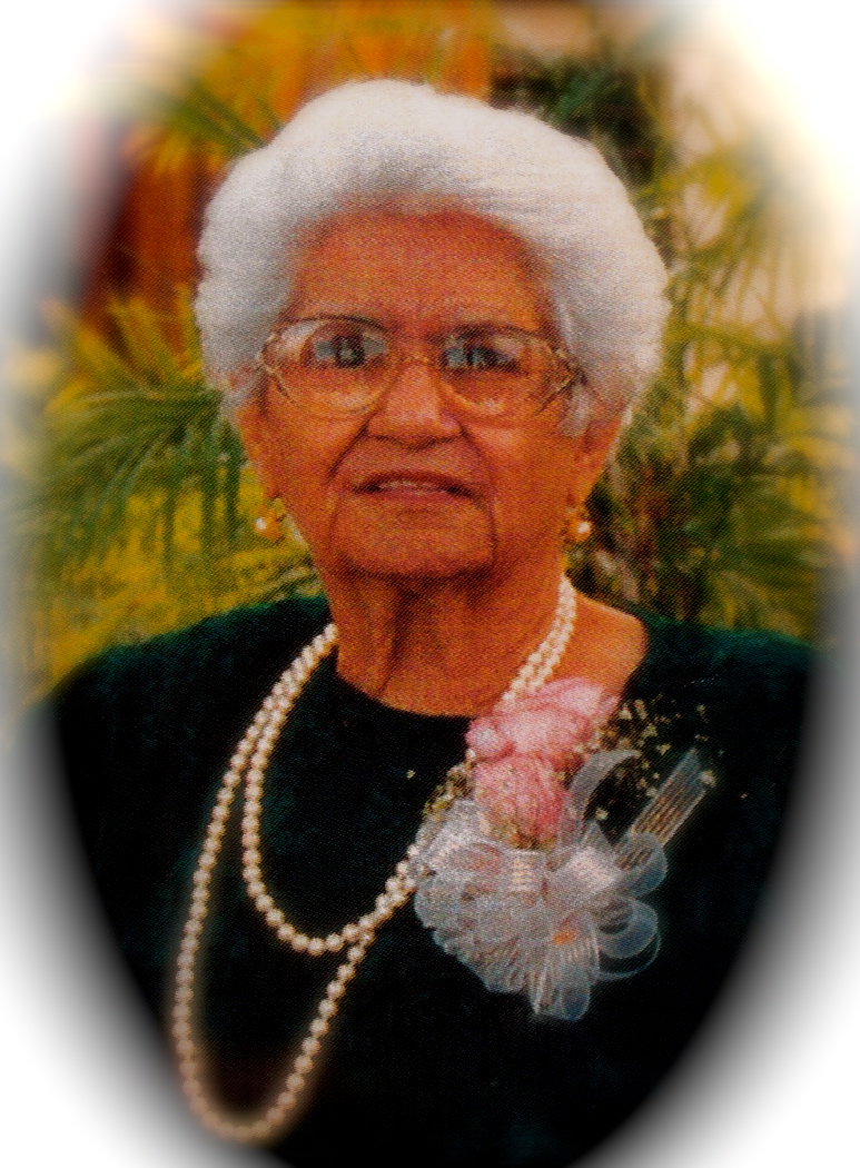 Regina Quinones de Bermudez Dies at 90