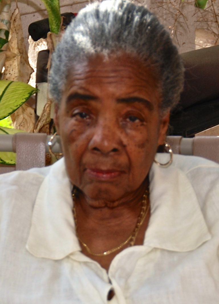 Elisa Maria Smith Dies at 87