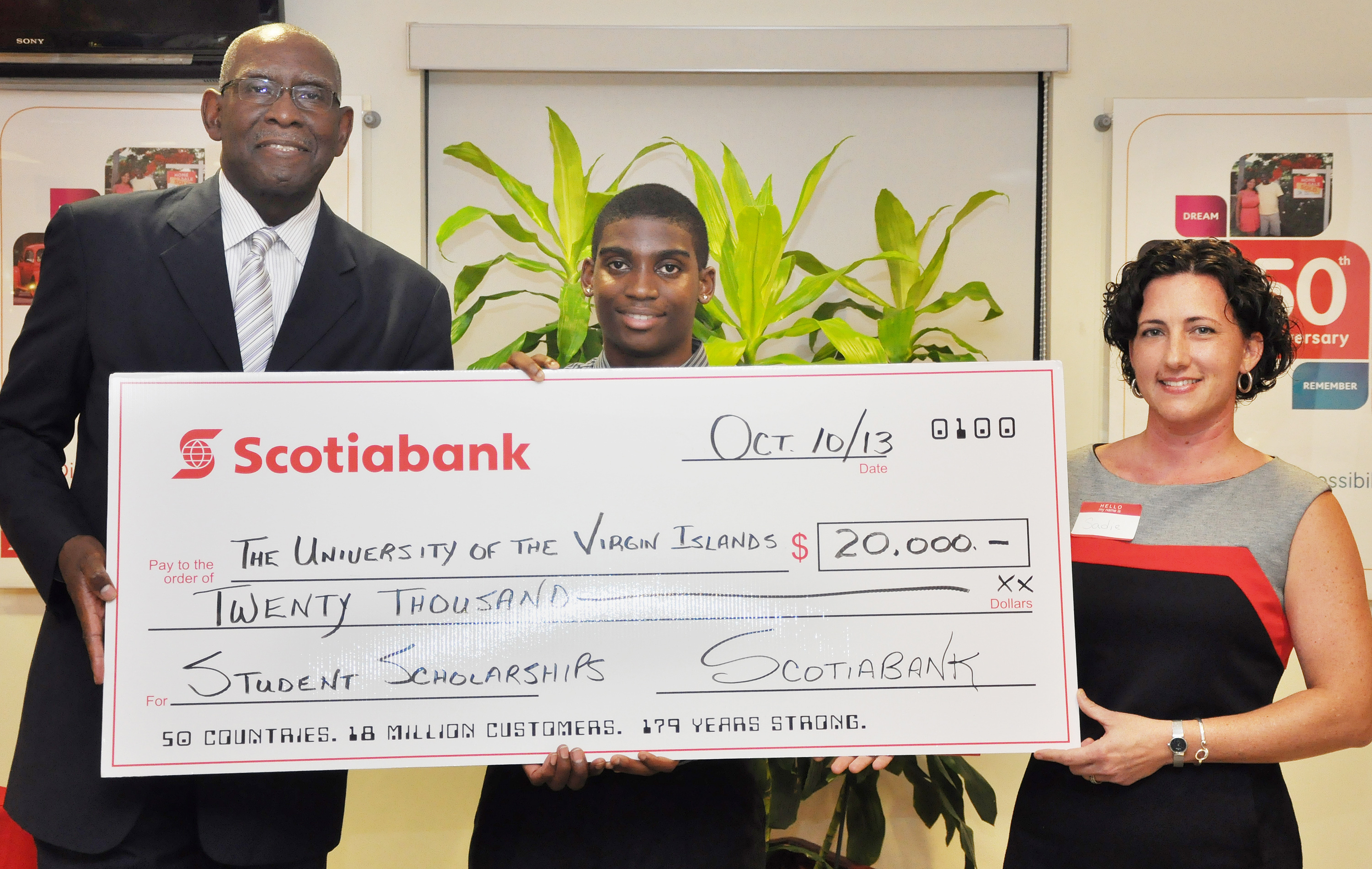 Scotiabank Donates $20,000 for UVI Student Scholarships
