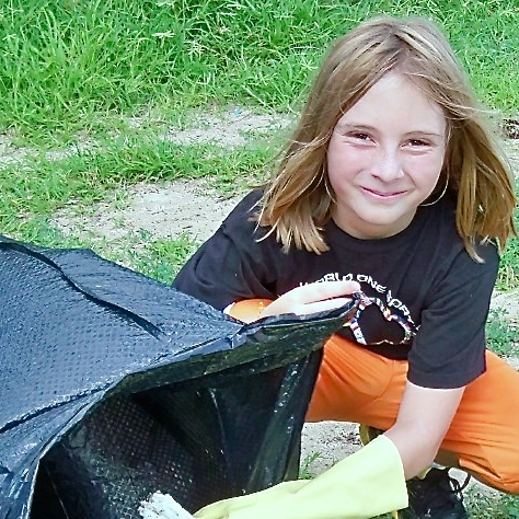 Students Help Coast Weeks Cleanup